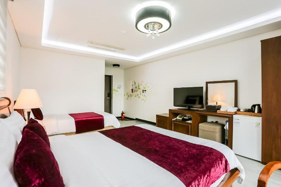 The Seri Resort Seogwipo Exterior photo