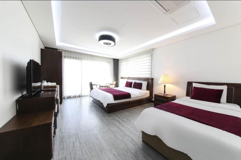 The Seri Resort Seogwipo Exterior photo