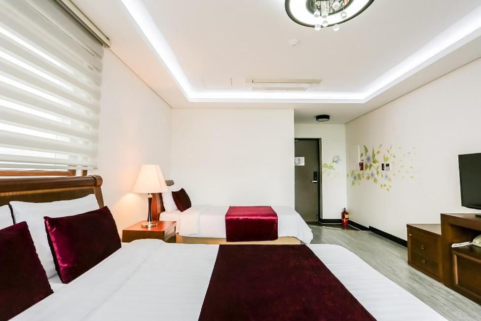 The Seri Resort Seogwipo Exterior photo