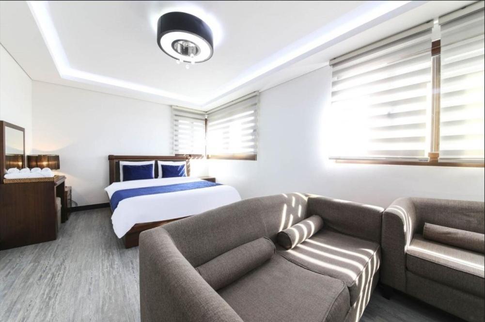 The Seri Resort Seogwipo Exterior photo